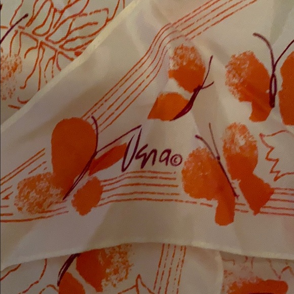 Silk like material scarf made by Vanna - Picture 3 of 3